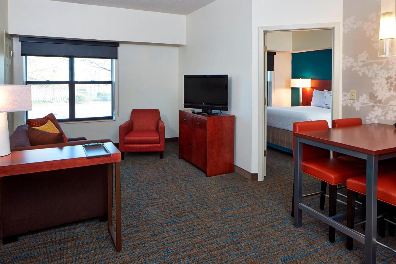 Residence Inn Minneapolis St. Paul/Roseville Buitenkant foto