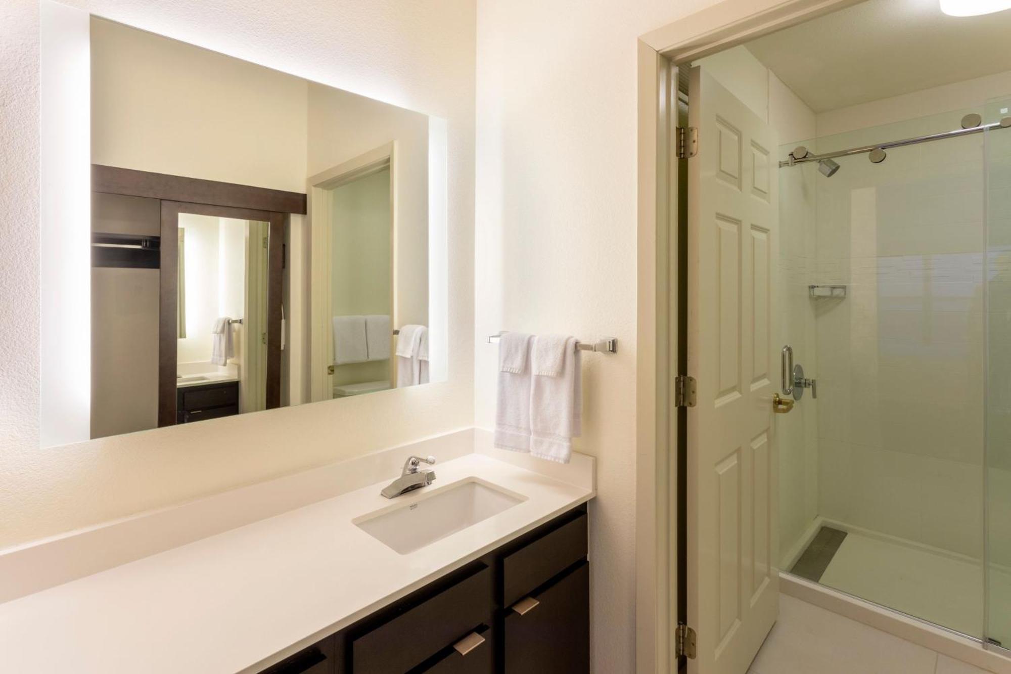 Residence Inn Minneapolis St. Paul/Roseville Buitenkant foto