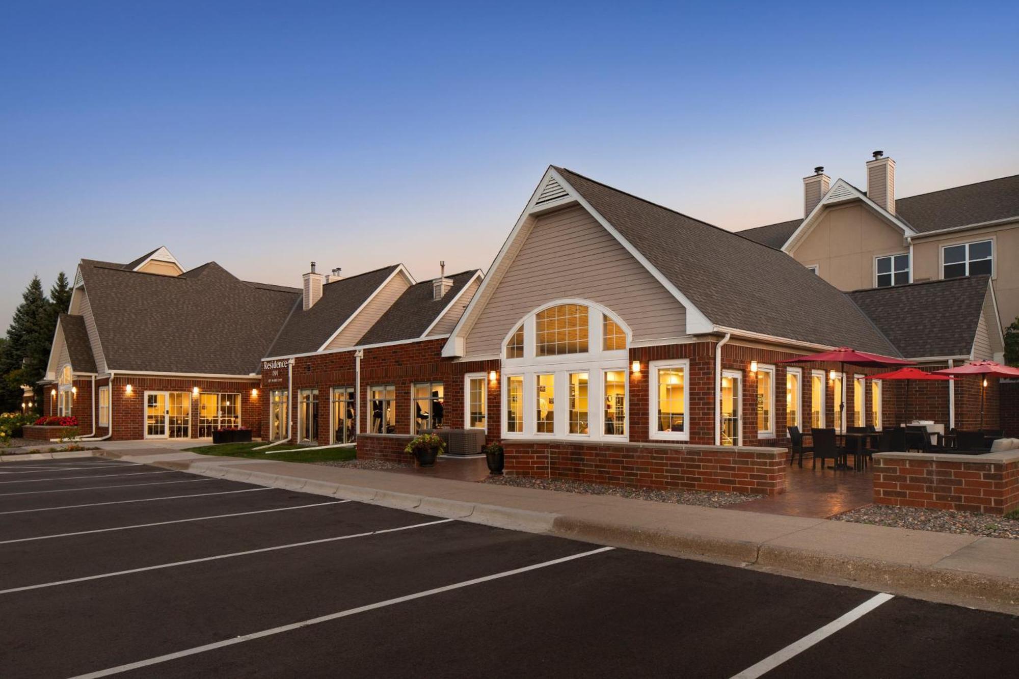 Residence Inn Minneapolis St. Paul/Roseville Buitenkant foto